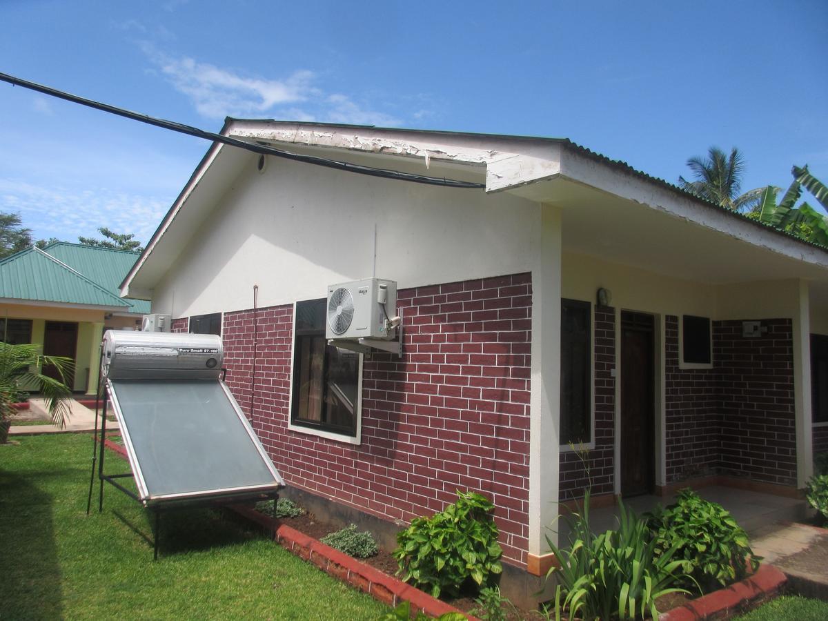 Twiga Lodge And Campsite Mto wa Mbu Exterior photo