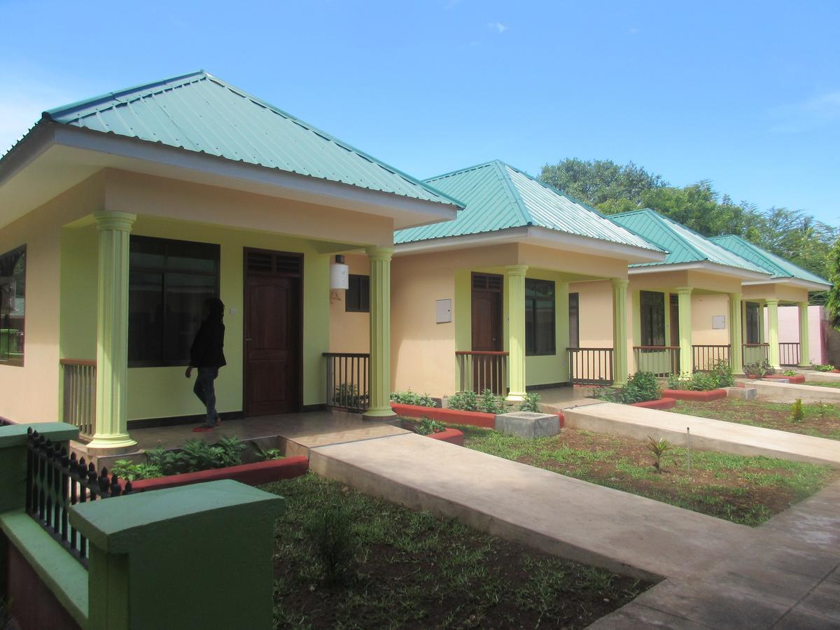Twiga Lodge And Campsite Mto wa Mbu Exterior photo